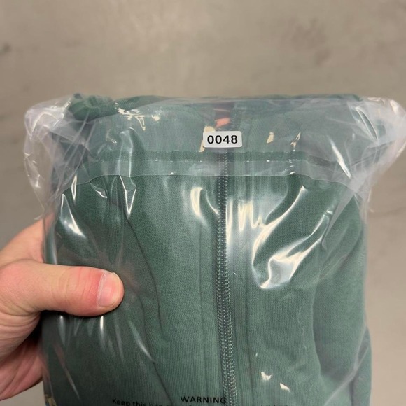 Vintage Y2K Forest Green Zip Up Nike Hoodie - Picture 6 of 6